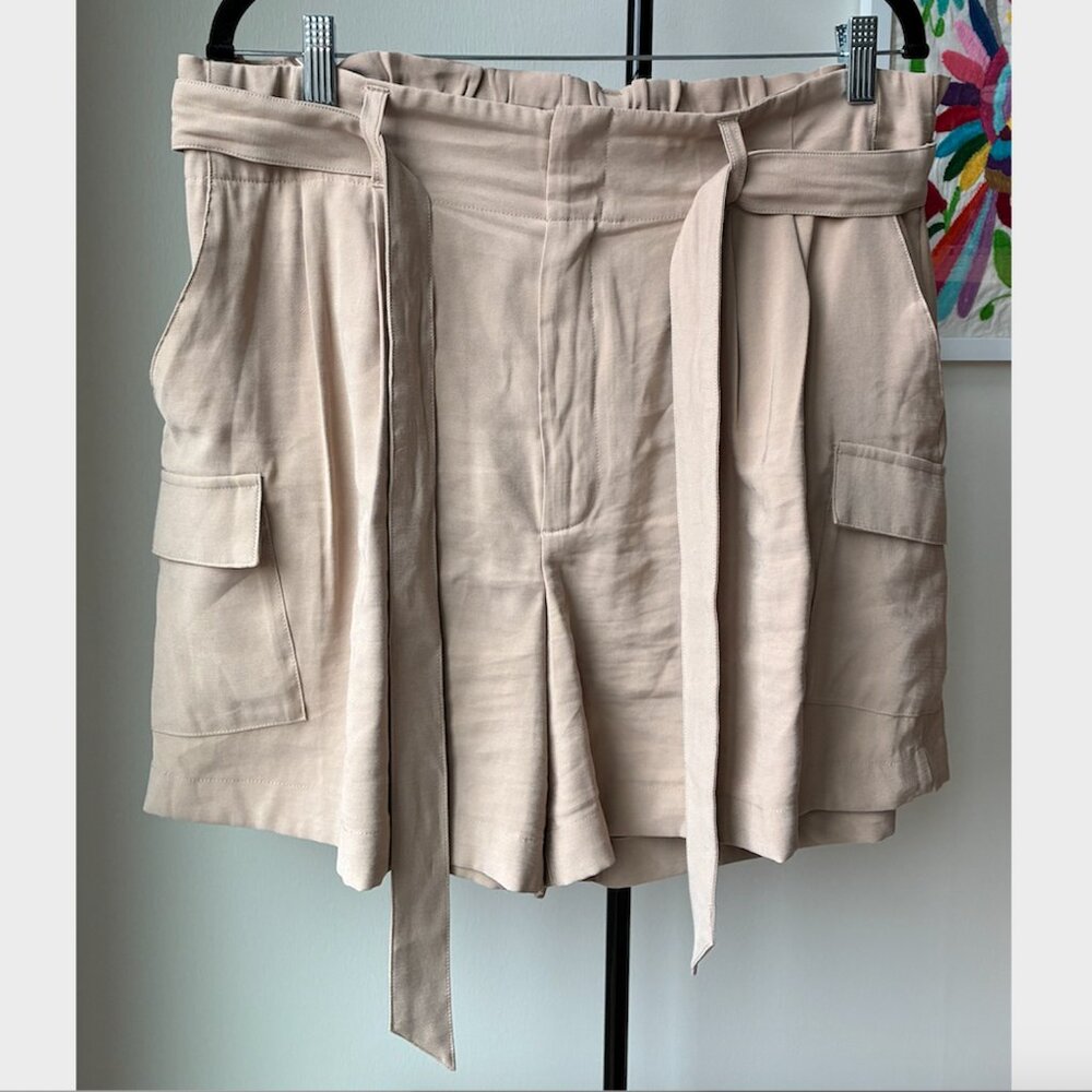 DKNY Tan High Waisted Belted Shorts with Cargo Pockets - Size 14
